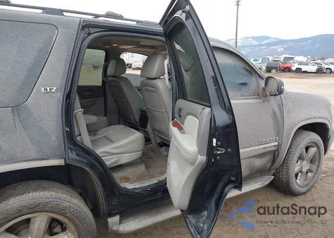 2009 Chevrolet Tahoe Ltz z USA, uszkodzony, nr VIN 1GNFK33089R145109